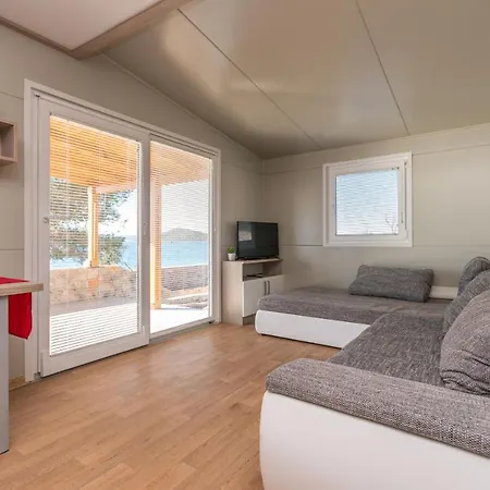 Mobile Rock Rose 1 Dom wakacyjny *