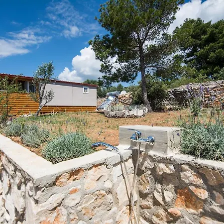 Mobile Rock Rose 1 Dom wakacyjny Tkon