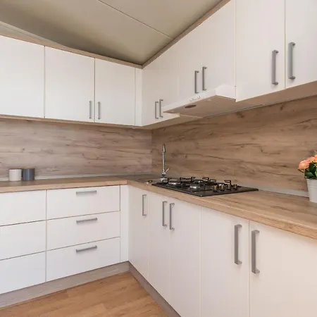 Mobile Rock Rose 1 Tkon